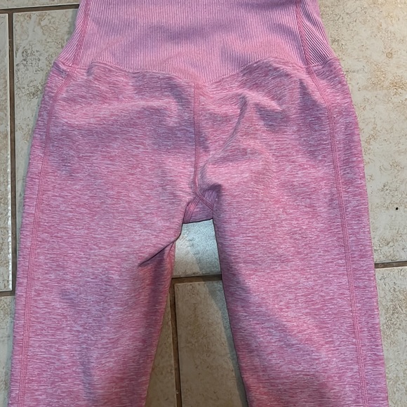 ALO Yoga Alosoft High Waisted Lounge Leggings Parisian Pink Heather Size Small - Picture 12 of 16